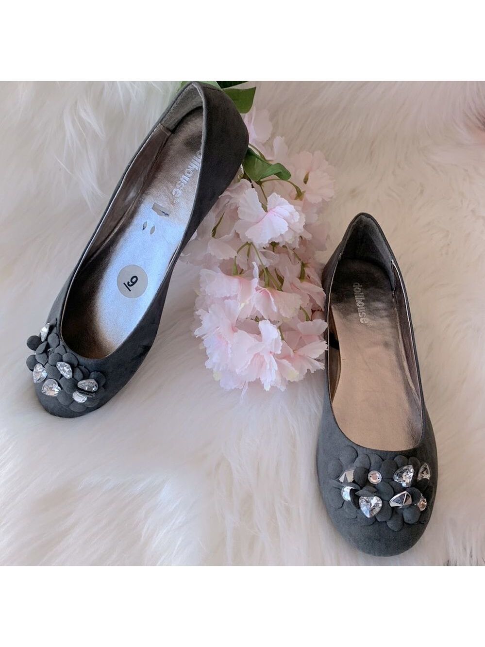 Dollhouse Woman’s  Sparkle Stone Gray Flats